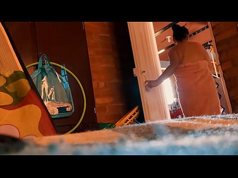 ❤️ मेरे चाचा शॉवर में मेरा पीछा करते हैं, जब मैं स्नान करता हूं तो वह मुझे चोदता है। गुदा अश्लील hi.eviewporn.ru पर  ️❤